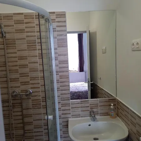 شقة Esoerdo Apartman *